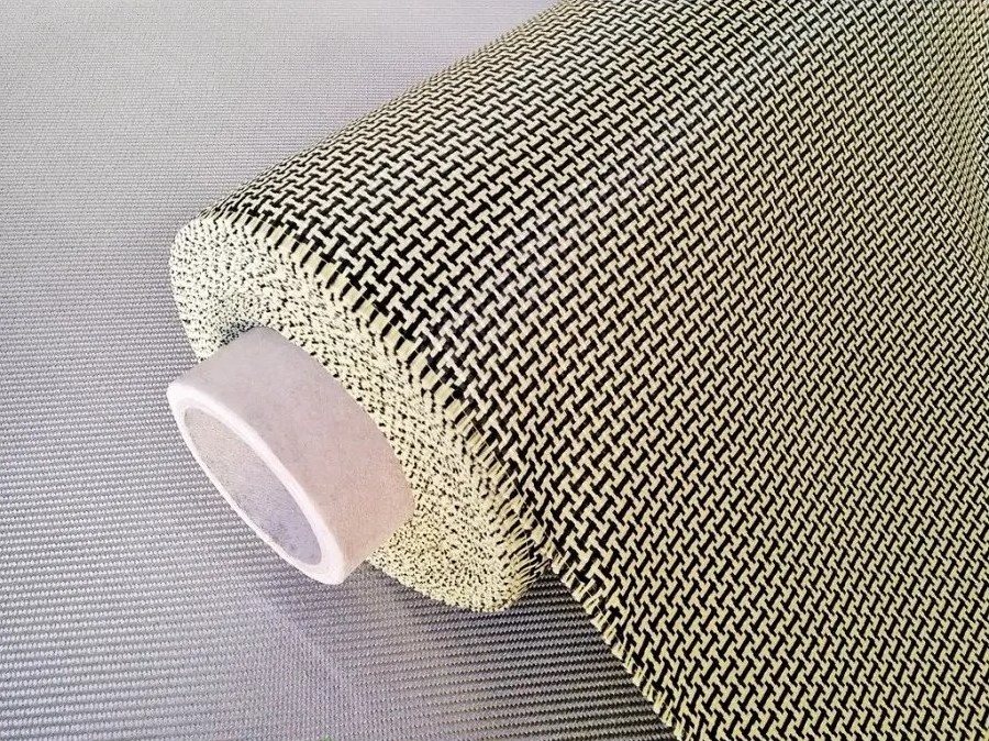 aramid-uhlíková tkanina ca